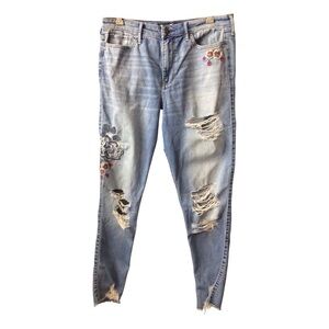 Hollister Light Blue Embroidered Skinny Jeans size 11